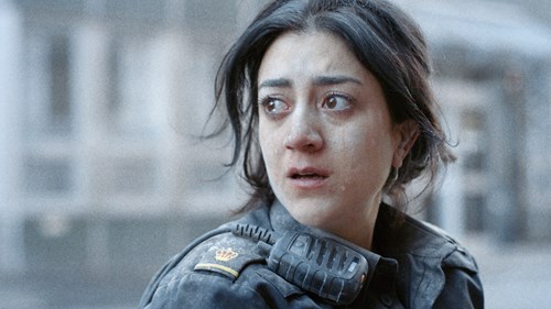 Gizem Erdogan i Tynde blå linje på SVT