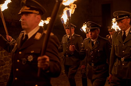 Nazister i optog i ARD's dramaserie 'Bonn'.