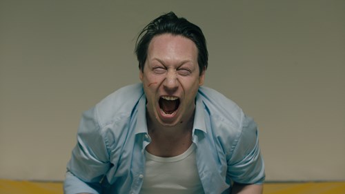 Adam Veile i NRK-serien Exit